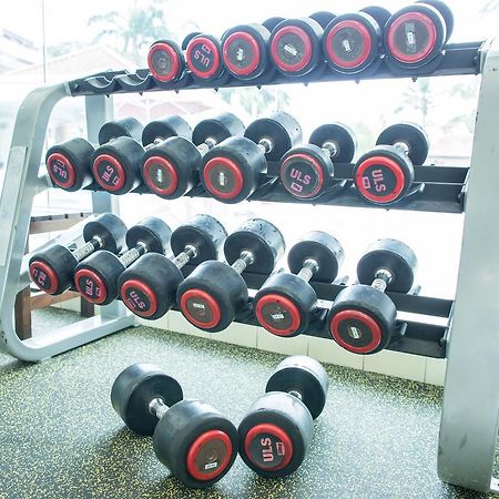 Aranda Country Club Hotel Сингапур Екстериор снимка