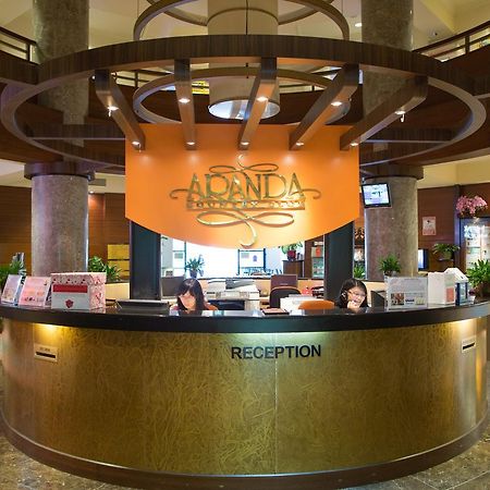 Aranda Country Club Hotel Сингапур Екстериор снимка