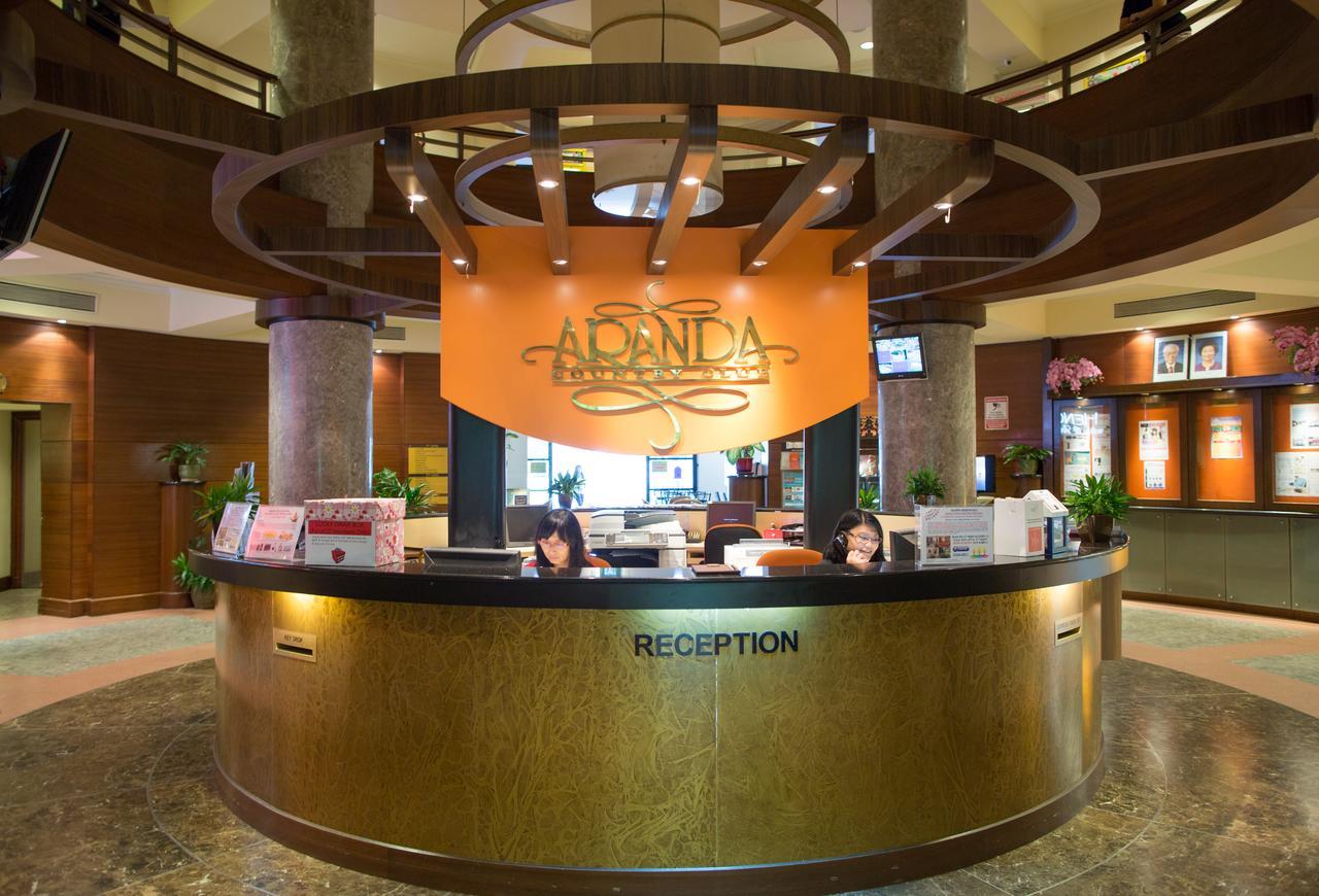 Aranda Country Club Hotel Сингапур Екстериор снимка