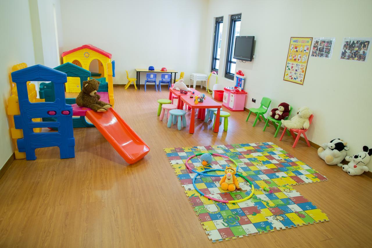 Aranda Country Club Hotel Сингапур Екстериор снимка