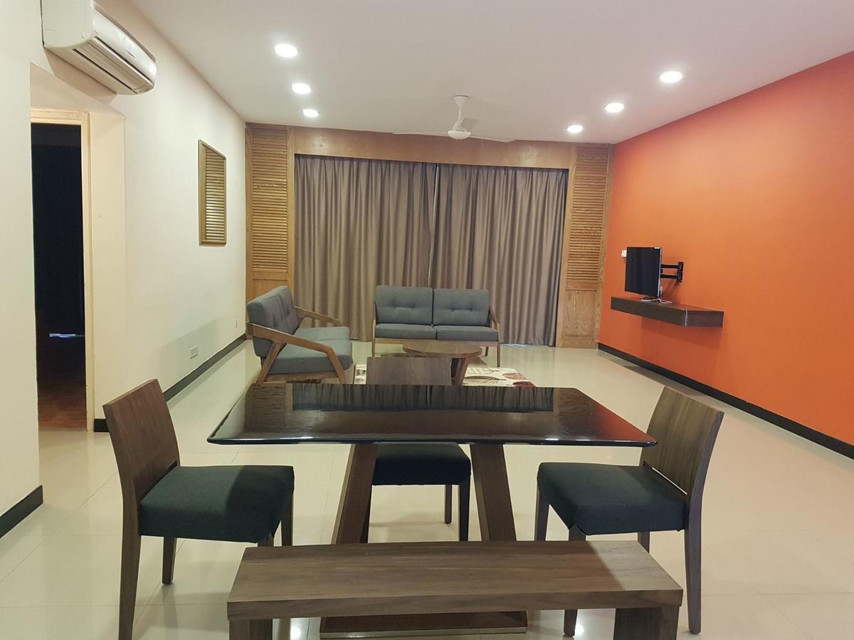 Aranda Country Club Hotel Сингапур Екстериор снимка