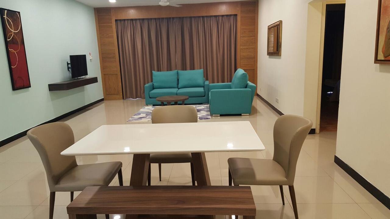 Aranda Country Club Hotel Сингапур Екстериор снимка